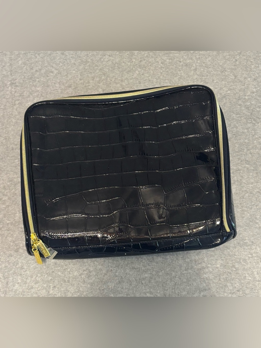 Estee Lauder Navy Blue Faux Crocodile Embossed Make-up Travel Bag Train Case Zip